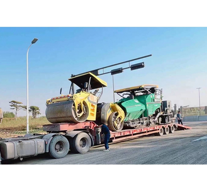 濟(jì)陽攤鋪機(jī)租賃，濟(jì)陽伸縮攤鋪機(jī)出租