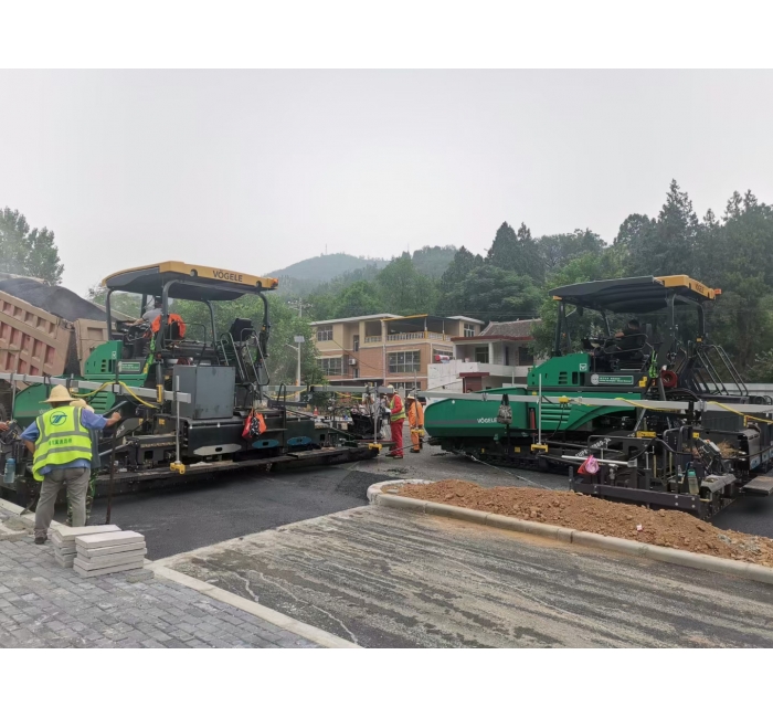濟(jì)南瀝青攤鋪施工，路面攤鋪施工隊(duì)伍